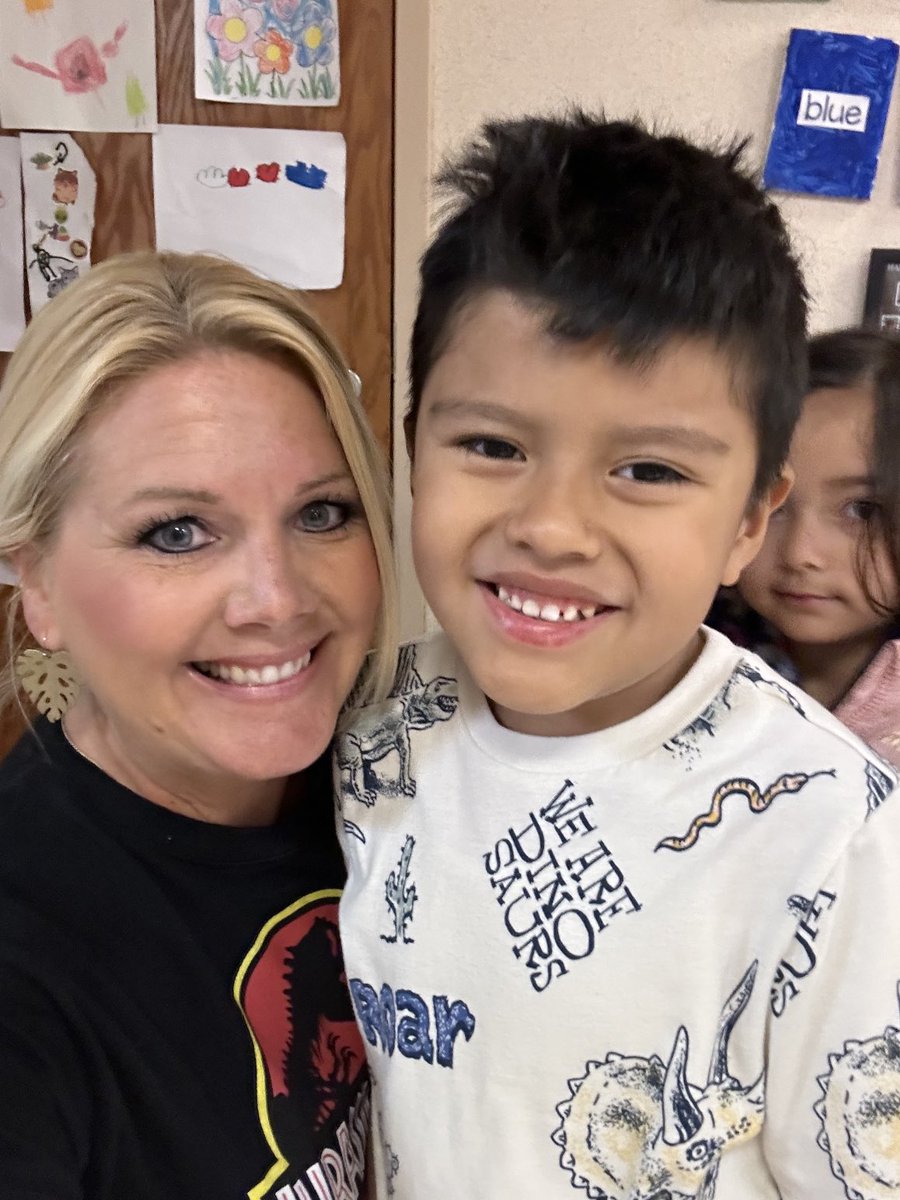 Cartycrew's tweet image. D is for dinosaurs and the new best day of school ever! 🦖