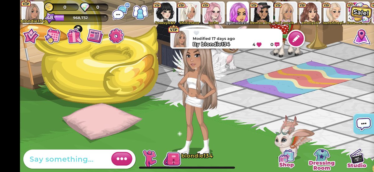 abssxo's tweet photo. i had around 450,000 sc and 5k dimes i’m hoping the 0´s are a glitch?😩 wtf https://t.co/wZogm8ZkzJ