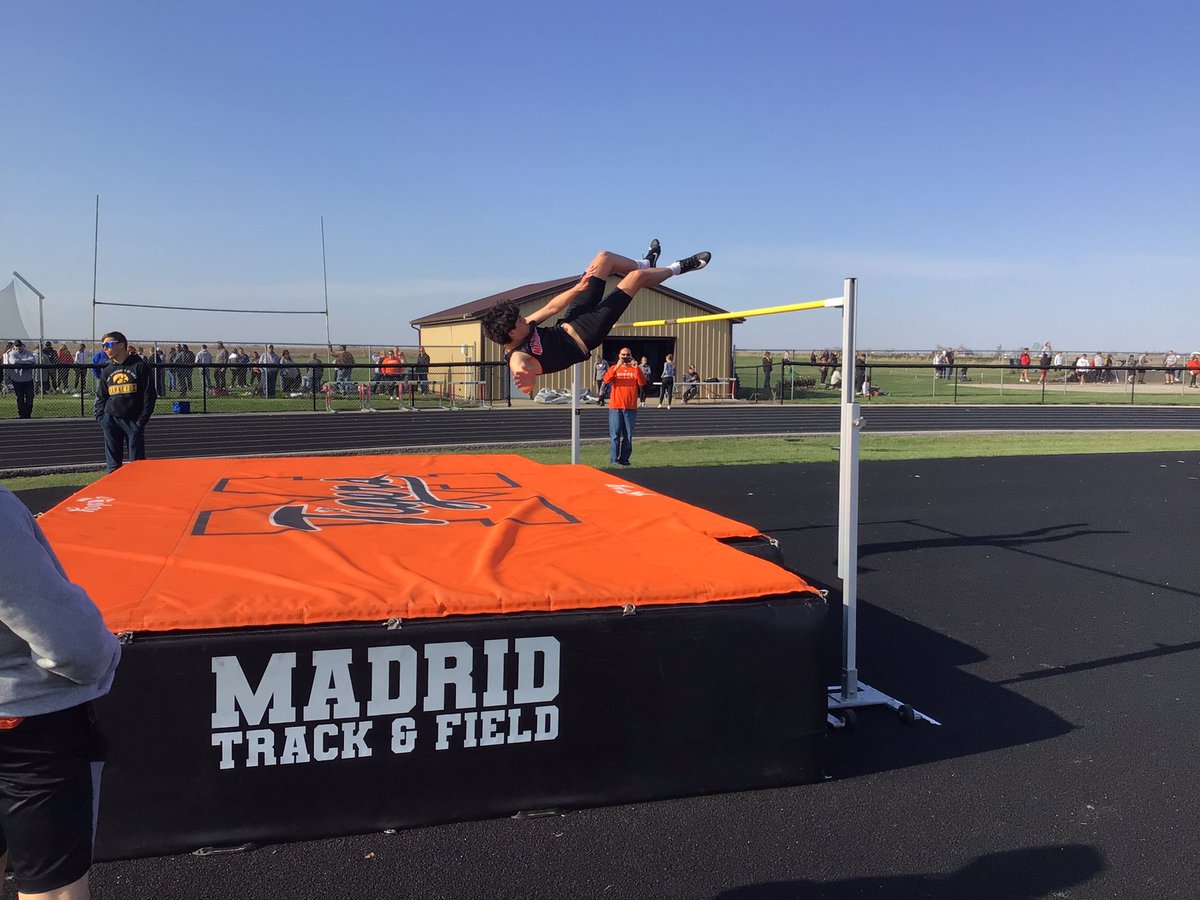 In the Boys High Jump, Loken Velky reaches a 5-04, Brody Buck reaches a 5-08, and Jayce Fuson reaches a 5-10 #TigerPride