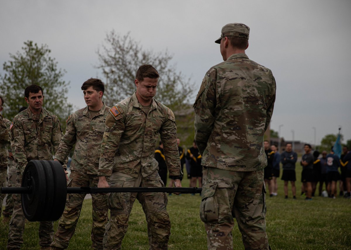 STRIKE lead the way!!! <a href="/101stAASLTDIV/">101st Airborne Div.</a> #H2F