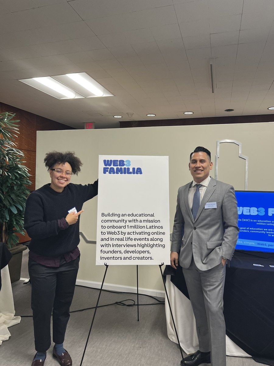 give_pact's tweet photo. New York founders and leaders in Web convening in Albany. @EmpireDao @baddiesintech @Blu3Global @coinbase @Web3Familia  @Revamia_ 

Thank you @BLKWeb3 and @Blu3Global for including us. https://t.co/WnqrXVIj1l