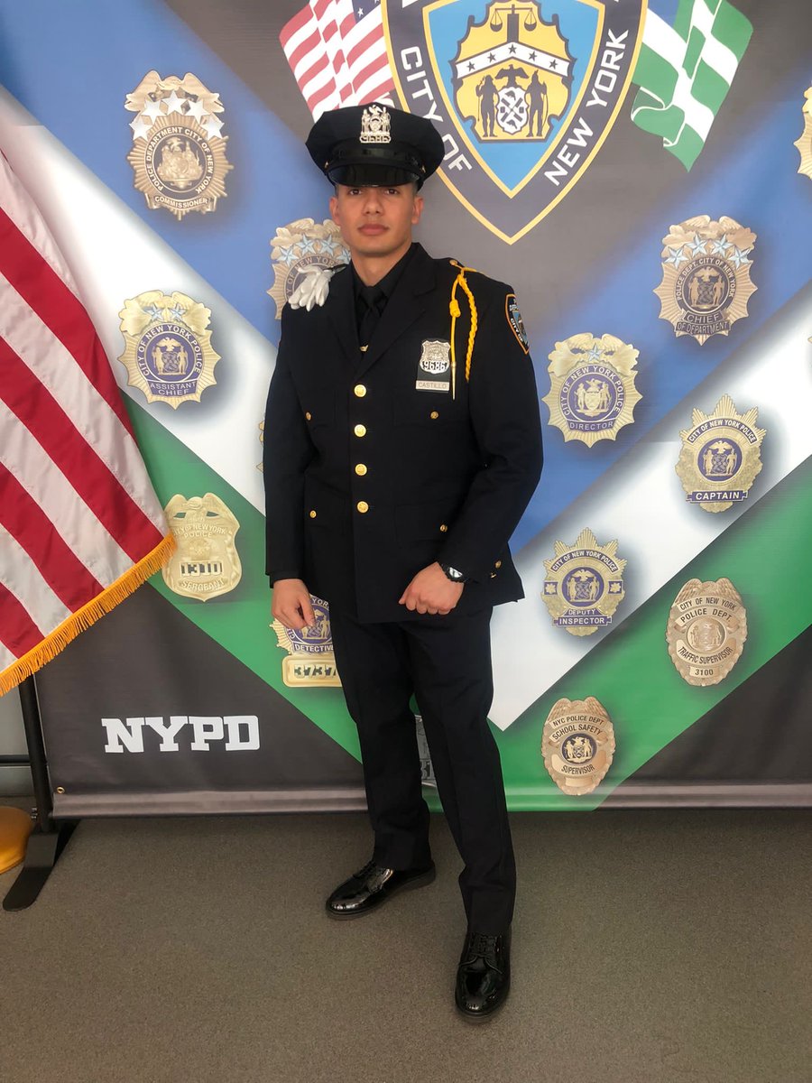 Congratulations to former ⁦Aux PO and now Probationary Police Officer Andreyvi Castillo who graduated from the ⁦@NYPDnews⁩ Police Academy yesterday. Wishing him best of luck and success in his career. ⁦@NYPDauxiliary⁩ ⁦@NYPDnews⁩ ⁦#VolunteerToCareer