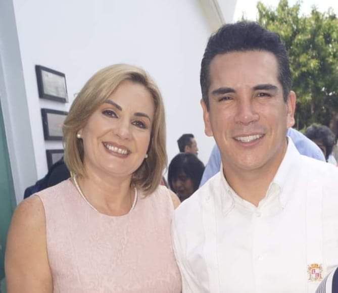 LauraBaqueiroR's tweet photo. Querido @alitomorenoc, deseo que hoy en tu cumpleaños, sea un día lleno de alegrías y que te sigan deparando éxitos y triunfos, pero sobretodo rodeado del amor de tu familia y amigos.
Muchas felicidades! https://t.co/qR3S2TIiQM