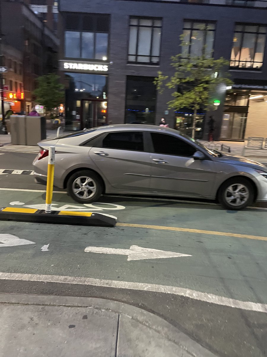I’m sure the boys at the 30th Transit District will get right on this car in the Schermerhorn bike lane with the first digit of its plate cut off and a random NYPD printout in the dashboard. @placardabuse @defacedplateNYC @CMRestler