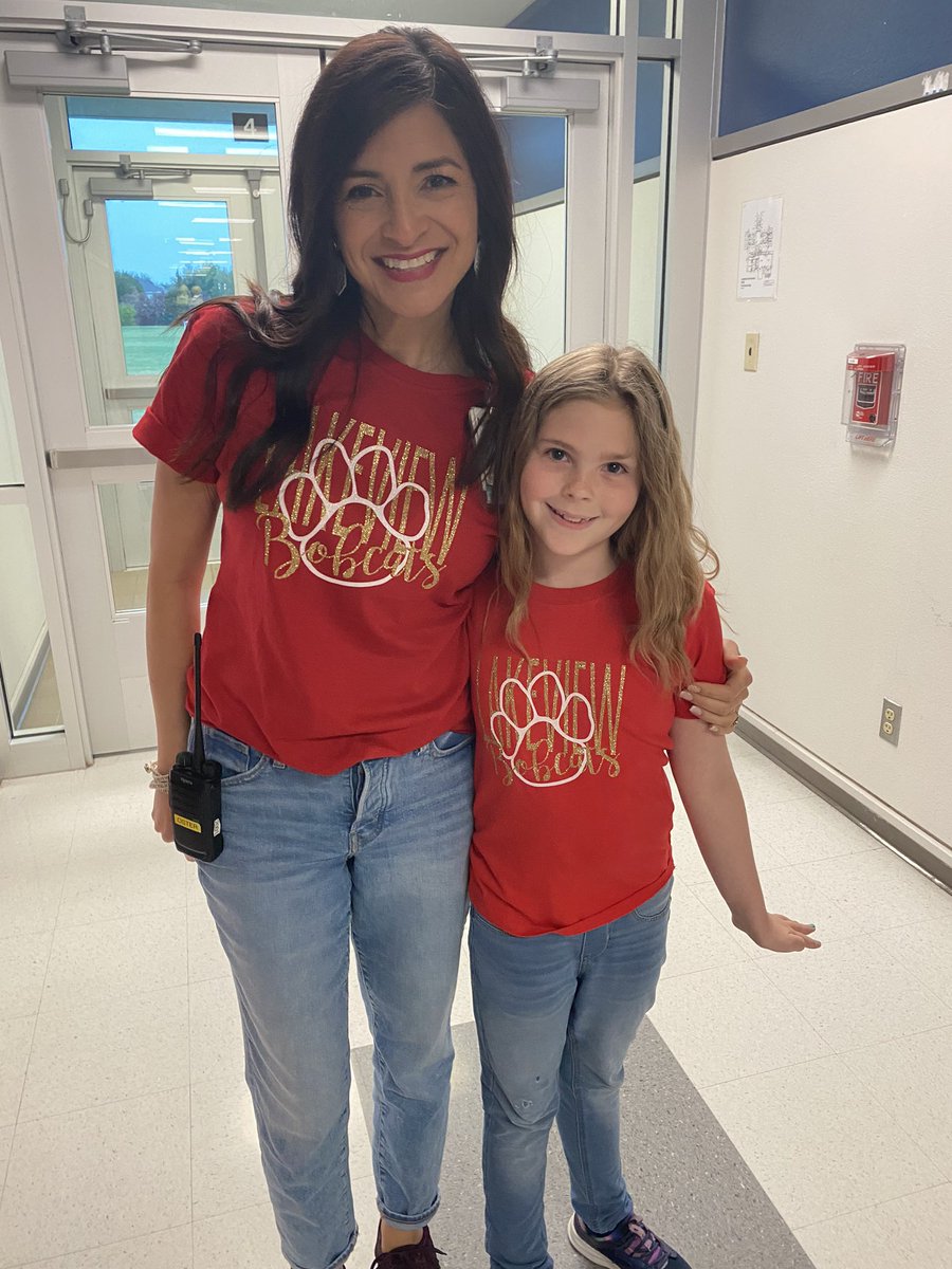 Erika Oster (@erika_oster) on Twitter photo Twinning is the most fun๐ฅฐ <a href="/LakeviewBobcats/">Lakeview Elementary - Official Page</a> Twinning is the most fun๐ฅฐ <a href="/LakeviewBobcats/">Lakeview Elementary - Official Page</a>