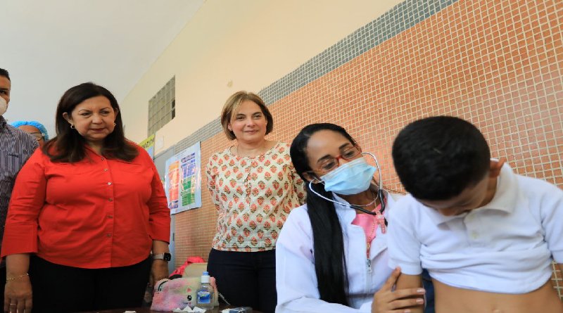 Desarrollan Mega Jornada de Vacunación en U.E.B. Gran Colombia de Caracas. 

#VenezuelaTerritorioDePaz