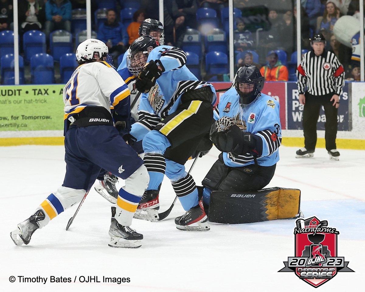 All the Photographers have been talking about the   intensity in the eyes of Goaltender Ben Bonisteel #33 of the Trenton Golden Hawks....have a look 👀 <a href="/OJHLGoldenHawks/">Trenton Golden Hawks</a> <a href="/ojhlimages/">OJHL Images DOP</a>