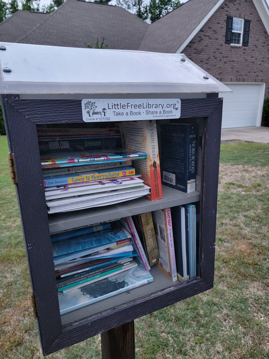 BeebsJoy's tweet image. Filled up three #freelittlelibrary boxes tonight on the way home.  @visualdestini see what I spy in one?