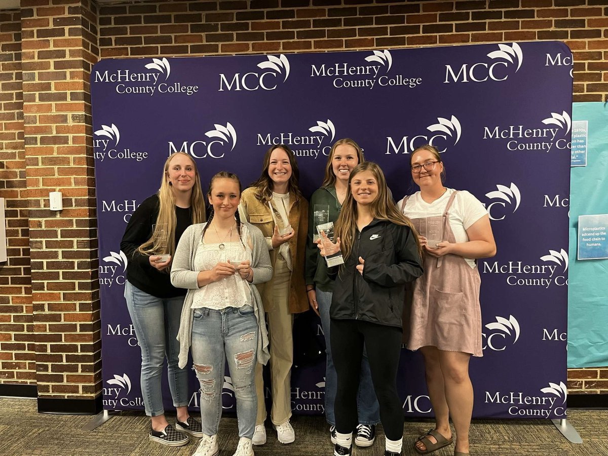 mccscotssb's tweet photo. Congrats to our Scots for winning the following awards tonight‼️🏆  Academic Athlete of the Year: @bayleesnell1, @poutine_, @kelliwarren21, @KellyKarczewsk2, Caitlin Pruitt and Dual-Sport Athlete: Abbie Honkala https://t.co/4aJv94PoBj