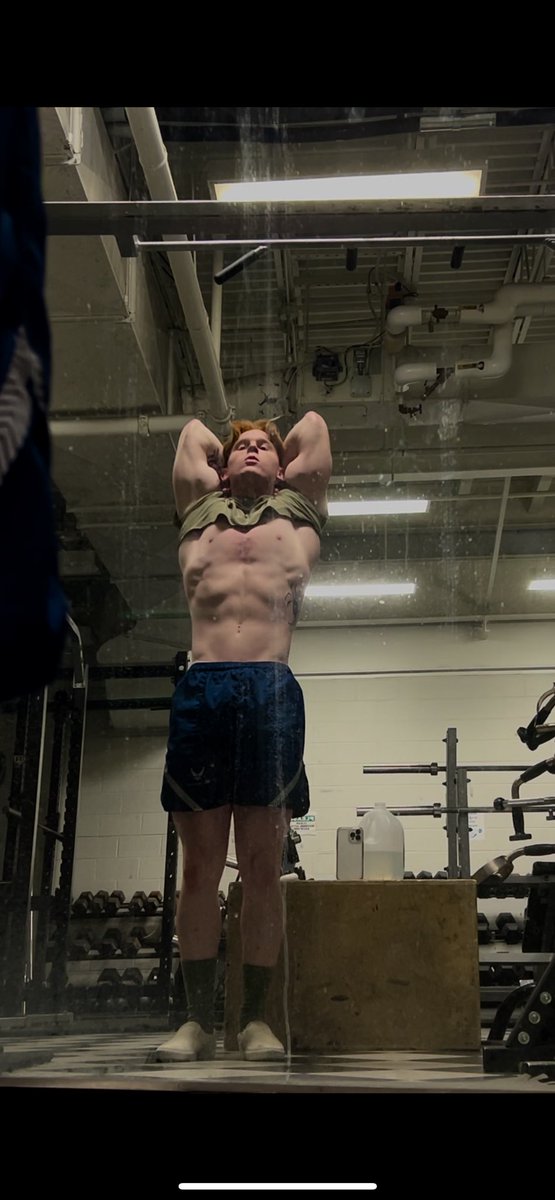 sxcredthoughts's tweet photo. cutting season: weeks 1-4 (in order)
progress is kicking 🕷️🕸️ https://t.co/kkb08zSeRL