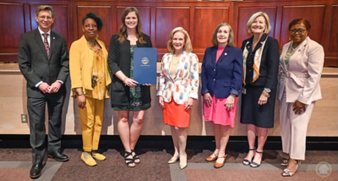 The AL BOE passed a Resolution in Recognition of April 2023 as “School Library Month” in AL Schools. Thankful for the recognition for AL school librarians and libraries! Did you know State Board Member, Marie Manning, is a former school librarian? #ALLibraries #AASLslm