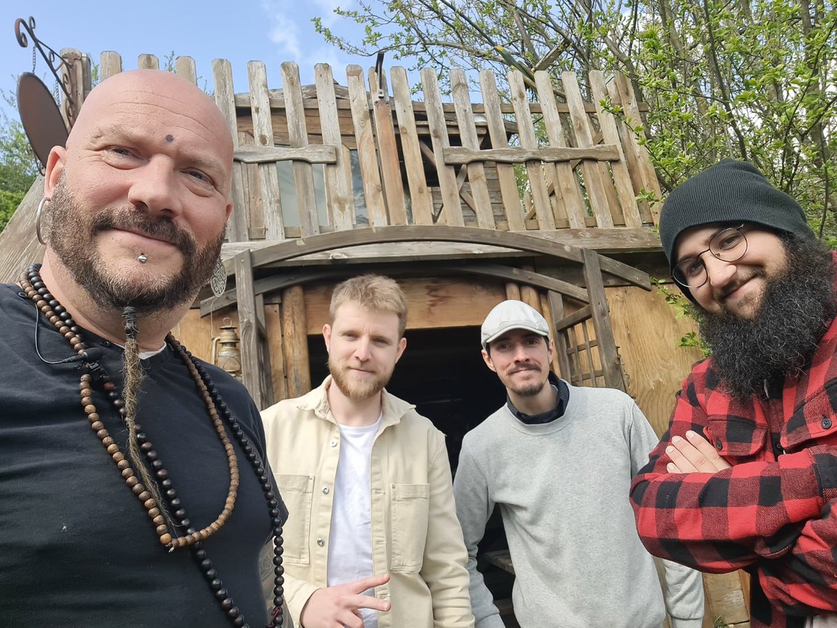 Excellent moment avec l'équipe de La Persée de l'Histoire pour "A la rencontre de..."
Que je vous invite à découvrir sur Facebook ainsi que sur Instagram. 
Super équipe de passionnés!!!