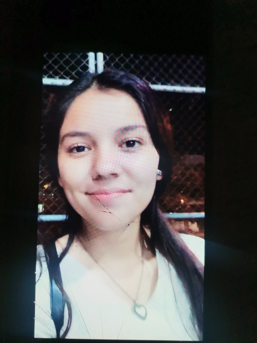 Gimena León Escobar se encuentra perdida!!!
Si la ven favor comunicarse al 87168563
Ella es de la zona de Santa Ana, Ciudad Colón!

RT por favor!