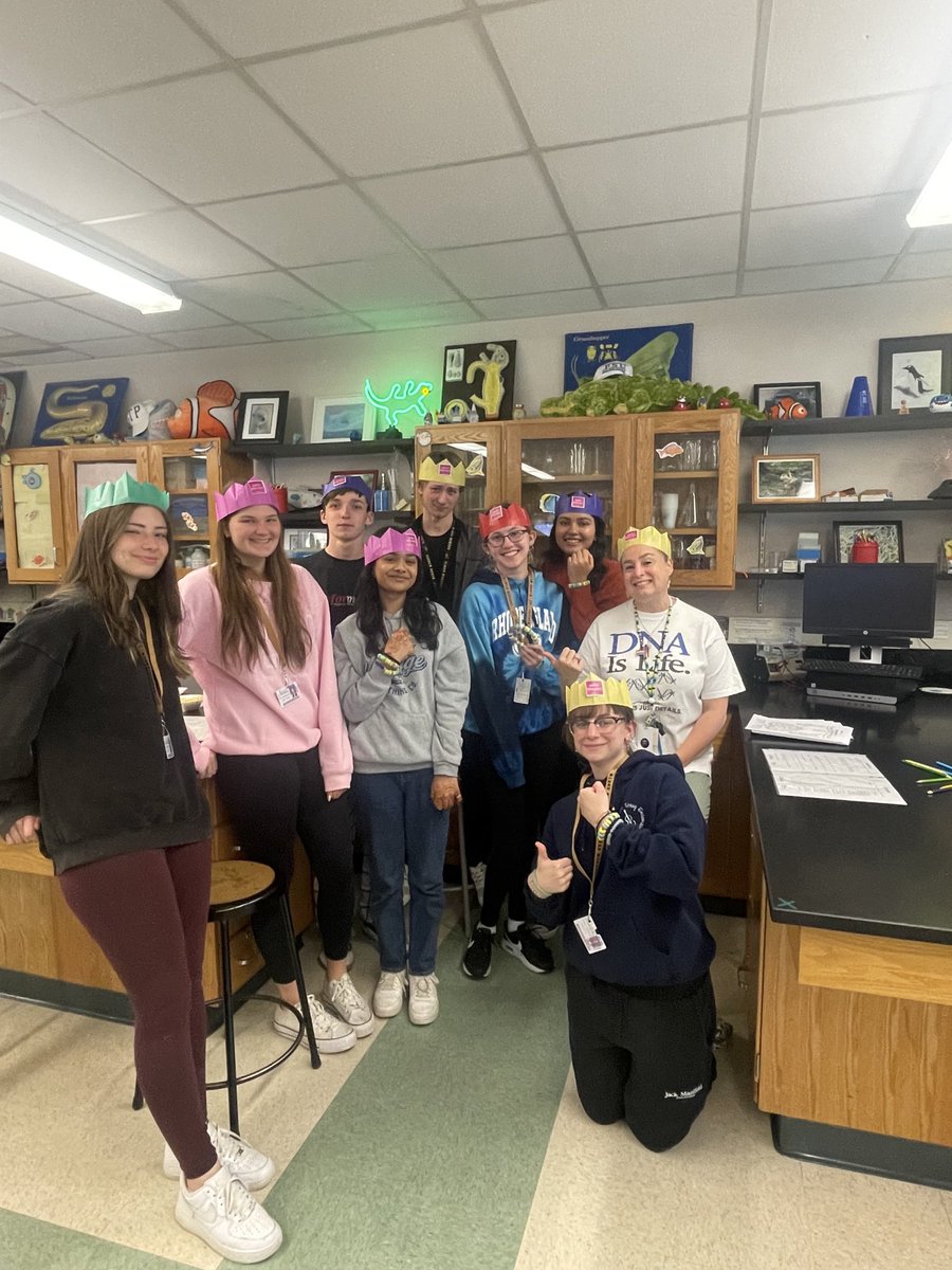 Happy DNA Day! 🧬 ⁦<a href="/SachemHSNorth/">Principal Larson</a>⁩