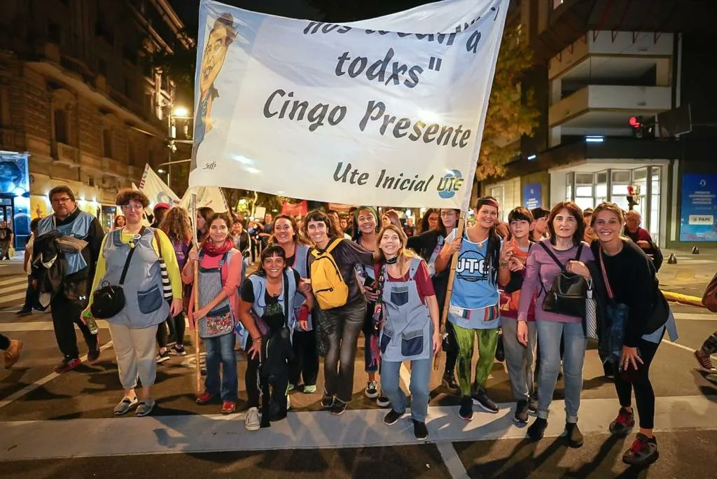 angegraciano's tweet photo. Larreta y Acuña: AUMENTEN EL PRESUPUESTO EDUCATIVO.

A 15 años de macrismo, desde la ciudad más rica del país, la comunidad educativa se sigue movilizando en unidad para luchar en contra de la baja sistemática del presupuesto educativo. https://t.co/UZKNvhdHmJ
