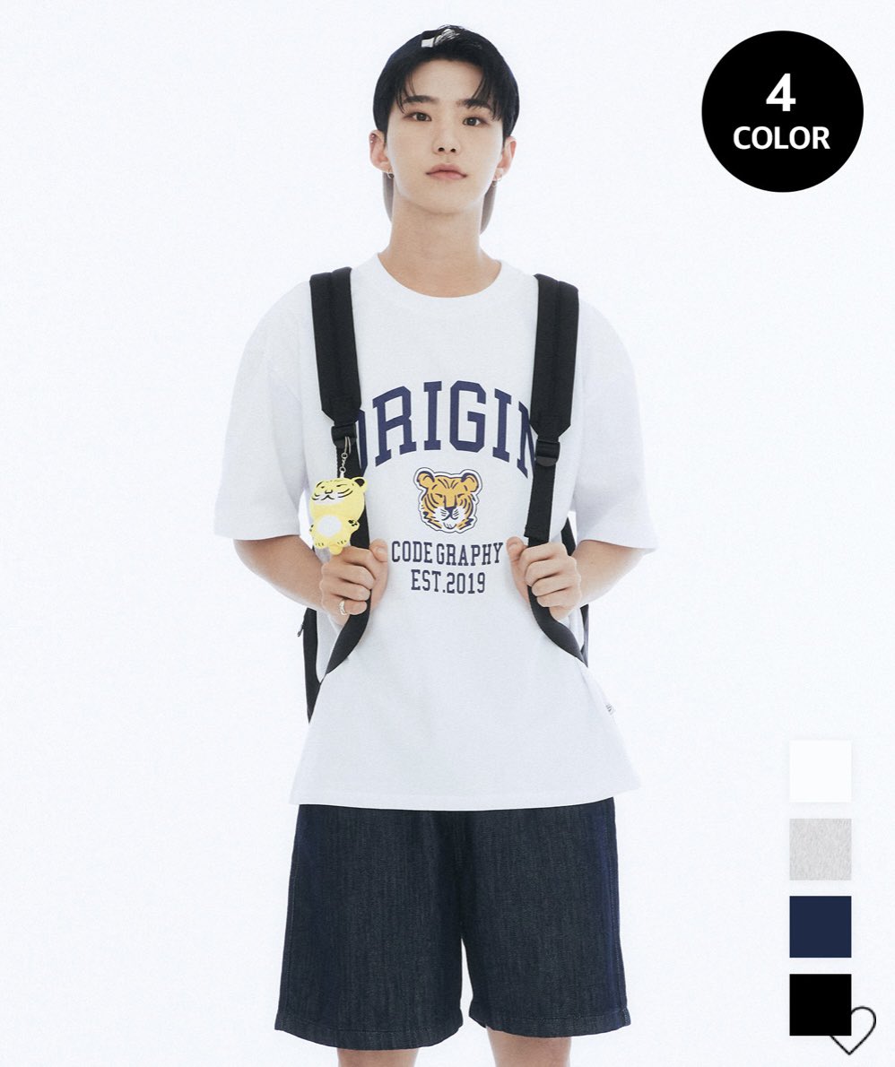 valerieeedp's tweet photo. Open FAST jastip kaos ochi ya. 
Yang Code:graphy origin ini.
Iseng - iseng kalau carat ada yang mau, aku jual di 550k aja ETA 30 April ya 
Hit DM #wts #cgp #hoshi #seventeen #wtscgp #codegraphy #carat #caratindonesia https://t.co/XAxdYpJ2LM