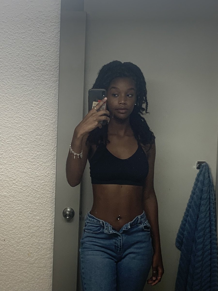 itssvolay's tweet image. Love my physique🩷