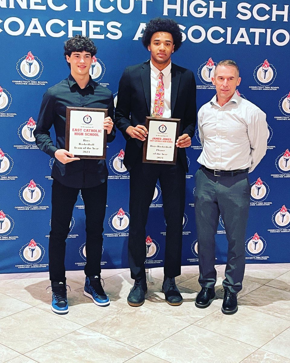 mrjamesjone's tweet photo. @JamesJones_22  All State , Academic All State and Player of the year , Team of the year , East Catholic has won the last 3 division 1 state championships. james has been the back to back MVP of those state championships . Last 4 games he scored 34, 24 28 and 26 pts to get here! https://t.co/EyctSayu38