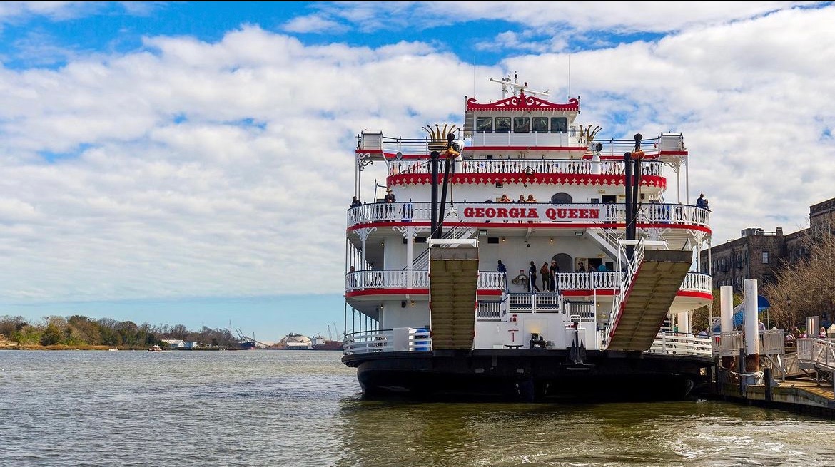 Have you taken a cruise aboard the beautiful Georgia Queen with <a href="/SavRiverboat/">Savannah Riverboat</a>? [📸 @acomeryphotos via instagram]
.
.
#savannahswaterfront #savwaterfront #visitsavannah #savannahga #savannah
