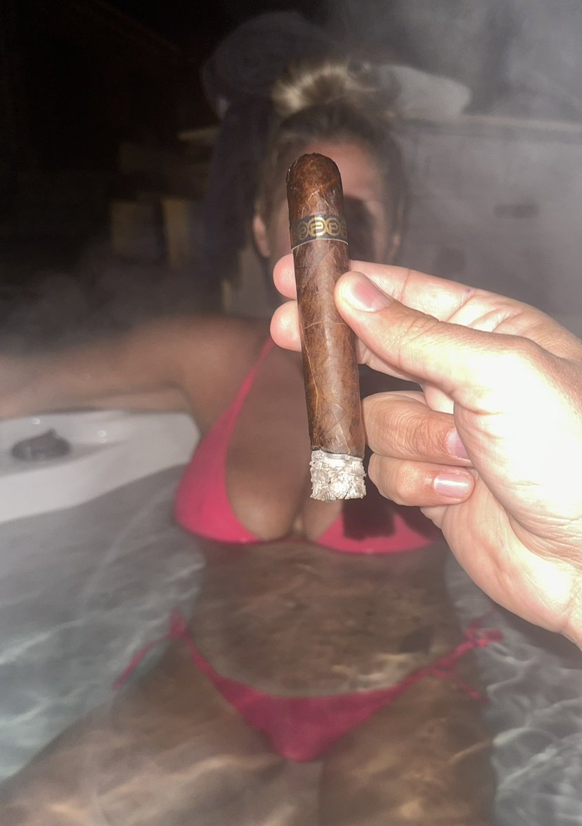 MRmidwestcouple40 tweet media