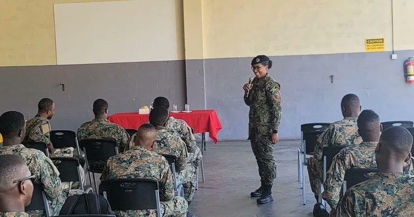 JDFSoldier's tweet photo. #Repost @combat_support_battalion
——
The Combat Support Battalion hosted a Mental Health interaction with members of the Battalion and Lt Mahabeer, Psychologist from HSC.
@jdfsoldier
@thejamaicaregt
#mentalhealthawareness
#jdfsoldier
#progente https://t.co/oQjGOyY3T2