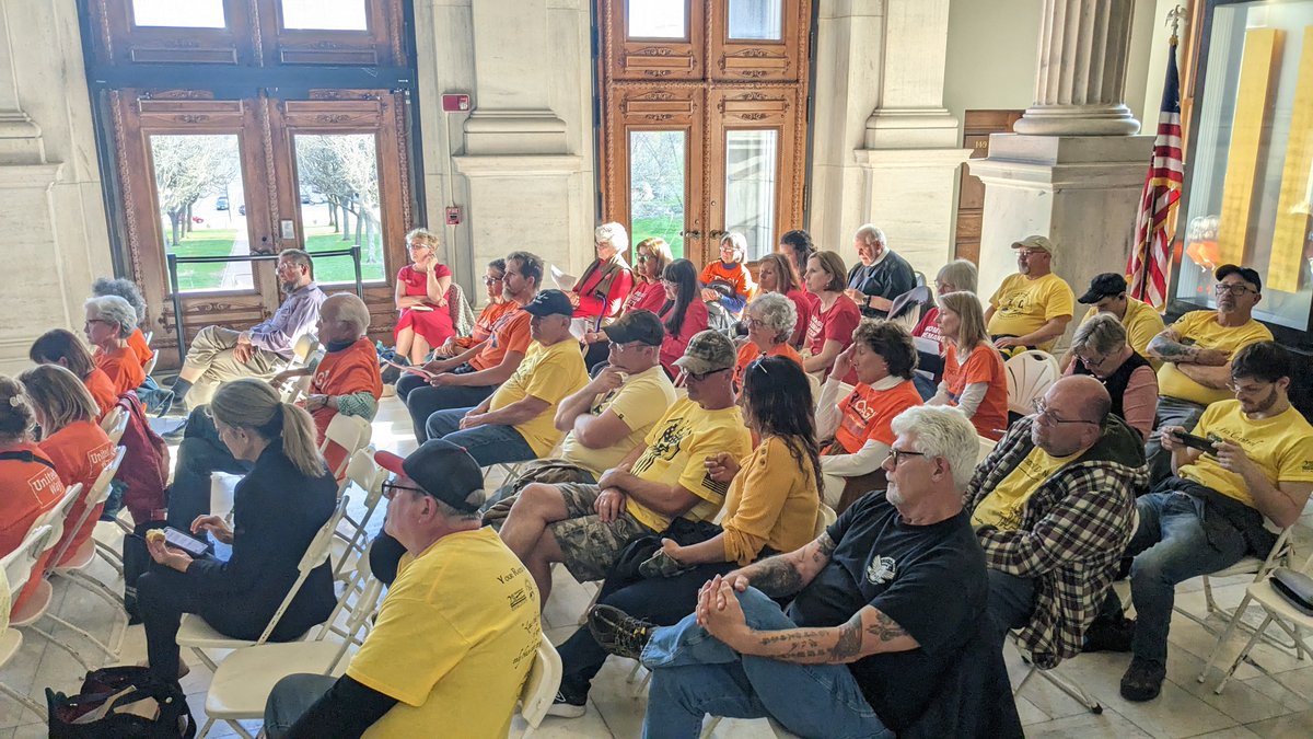 Devine009's tweet photo. Some compelling Senate Judiciary testimony on a number of gun bills. Gun proponents throwing out arguments that won't save lives. Arming teachers won't save lives. Get these bills to the floor so that a larger body can vote. #MomsDemandAction #RhodeIsland #SensibleGunLegislation https://t.co/pCd5G2VfEr