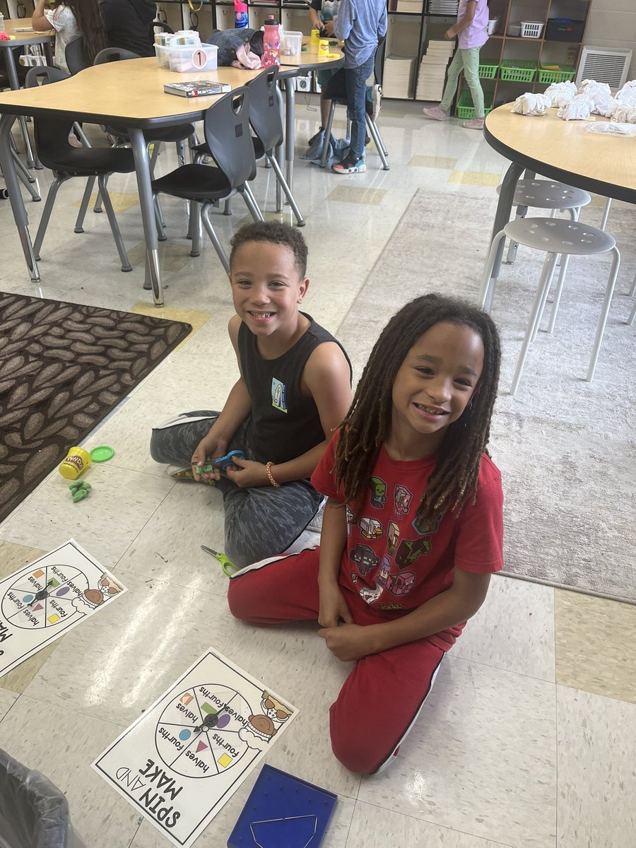 MrsTurnerLES's tweet photo. Love when former students earn a treat to come back and visit! This sweet boy got to play math games with his older brother! 
@lexingtonelemsc https://t.co/5xyUuSJJ3S