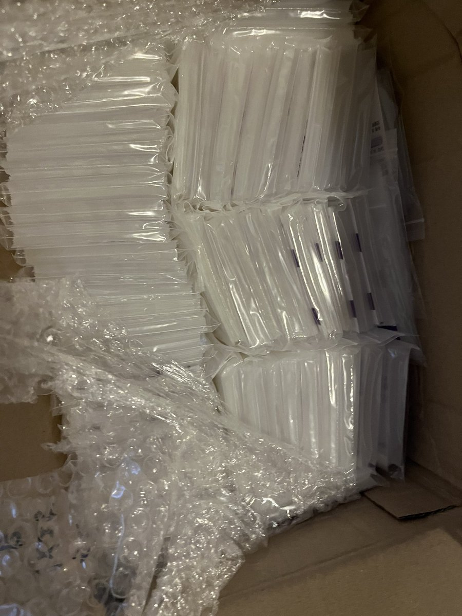 nya_versee's tweet image. My package has arrived! Tysm @tubeat_official for helping me getting this stuff! I really appreciate yall