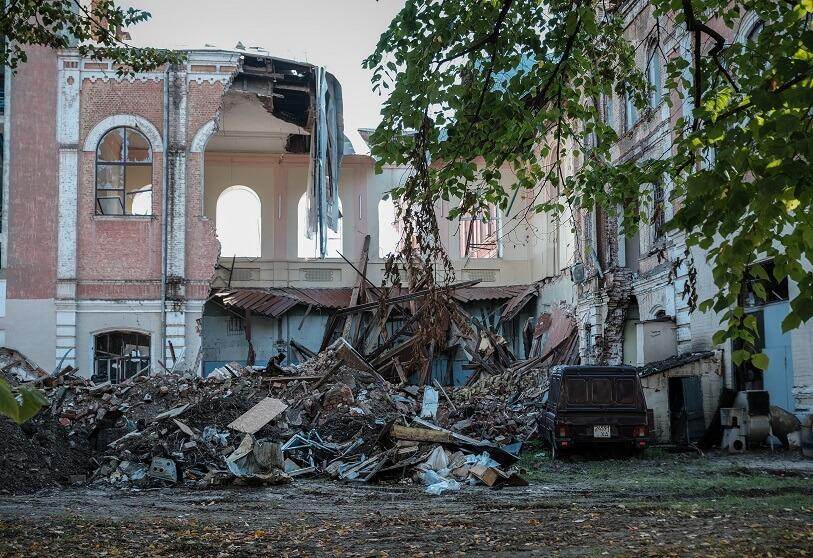 In the village of Kizomys in Kherson Oblast, the local church was deliberately targeted by guided ammunition, further highlighting Russia's attempts to destroy the cultural heritage of Ukraine. 

#ukraine #russianinvasion #culture #destruction #standwithukraine #StopPutinNOW