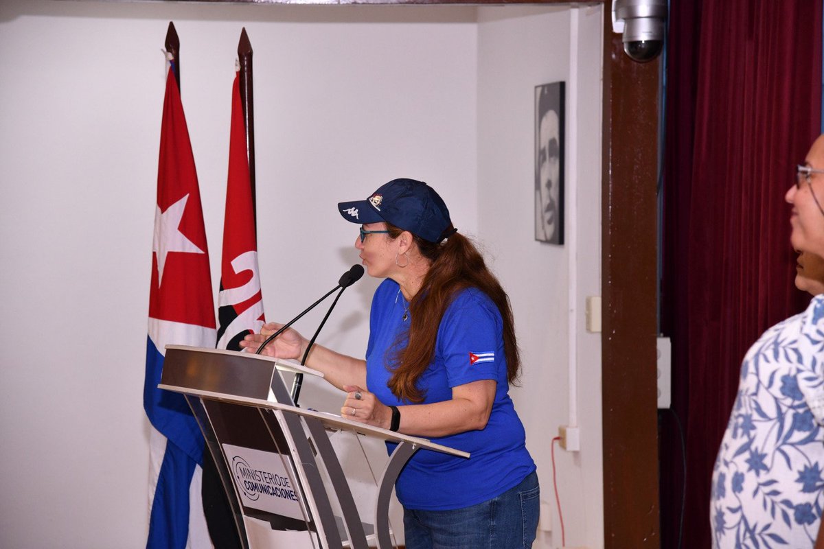 En la emulación nacional del <a href="/SNTCIE_Cuba/">SNTCIE</a> por el #1Mayo alcanzó la provincia de #Camaguey el primer lugar Nacional,una verdadera jornada de Compromiso, júbilo y alegría desarrollaron los Camagueyanos @CubaCentral <a href="/UlisesGuilarte/">Ulises Guilarte de Nacimiento</a> <a href="/YulianLen4/">Yulian León</a> <a href="/FHHernndez1/">Federico Hernández Hernández</a> #ALaPatriaManosYCorazón