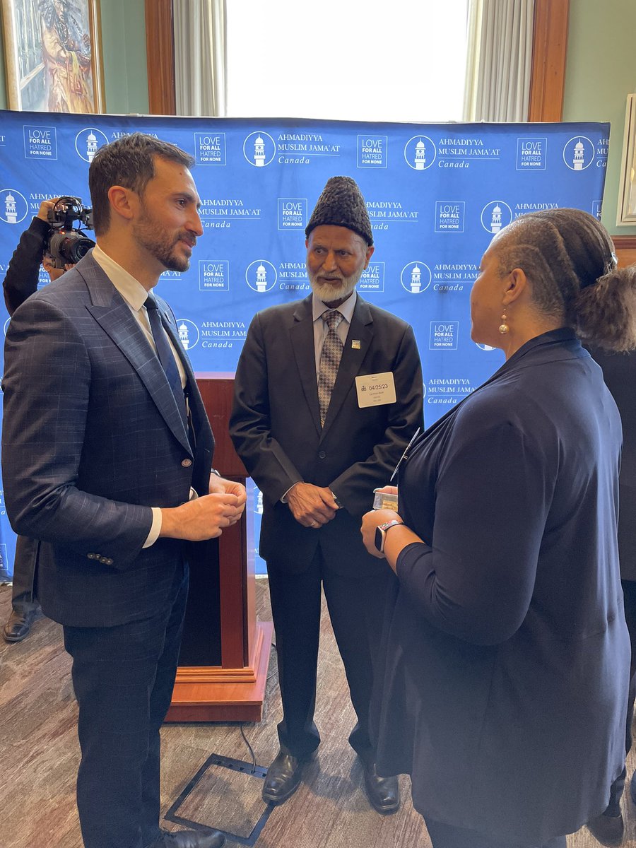 Charmomof5's tweet photo. Eid-ul-Fitr means “the feast of breaking the fast.” This occasion marks the end of the holy month of Ramadan, Muslims around the world gather and celebrate.
Thank you to @Sflecce and @krasheedmpp for organizing and inviting me to this special celebration.
#WSEO https://t.co/pSIZemQMod