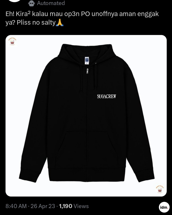 indomyfess's tweet photo. maaf bgt, mau ingetin lagi tolong jgn ada yg buat KW jacket crew ini ya guys 😭 jacket ini yoongi yang buat sendiri pake uang dia dan tulus dia kasih (khusus) hanya untuk suga crew yg emang bener2 akan kerja keras untuk tour dia, jadi tolong dihargai 🙏🏻 -idm https://t.co/tLTRvPDd5y