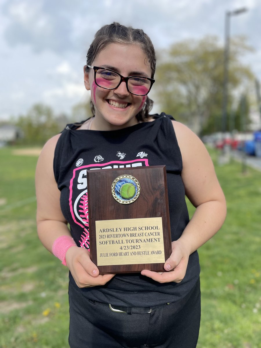 erapay5's tweet image. Shoutout to the @LoHudSoftball Player of the Week, @DobbsSoftball&apos;s Sofia Fucci!

She went a combined 8-for-13 (.615), with 2 doubles, a triple, a home run and 4 RBI. She also got the Heart &amp;amp; Hustle Award at the Rivertowns Cancer Awareness Tournament. She got 26.1% of the vote.