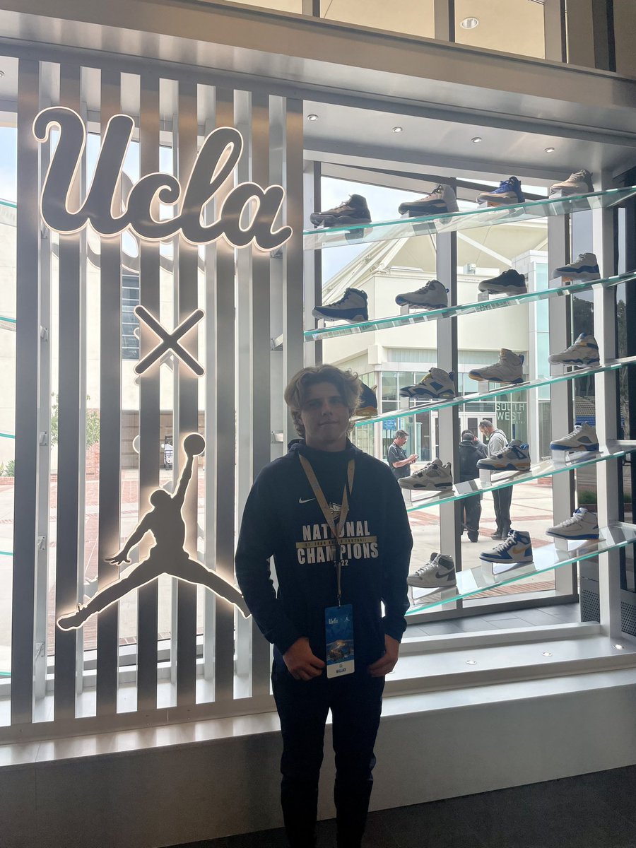 Had an amazing time visiting UCLA today with a bunch of amazing kickers! Thank you @CoachNudo for showing us around and having us out! Thank you @Chris_Sailer for having me out! @boscofootball @jc_kicks17 @GregBiggins @latsondheimer @FBUAllAmerican @johnwdavis @JacobNegro…