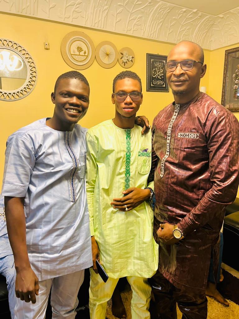 AmadouGuitteye1's tweet photo. L'amour 
L'amitié 
La fraternité 🤝🤝🤝 https://t.co/el9itUlsZo
