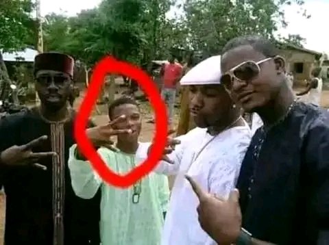 Lilthugofficial's tweet photo. Never underestimate anyone
Who been know say background boy go come become the main megastar of a whole continent😱🤯🤯
WizKid is mind-blowing
#WIZKIDFC 
#WizKidFCHL https://t.co/JPnoV09CYW