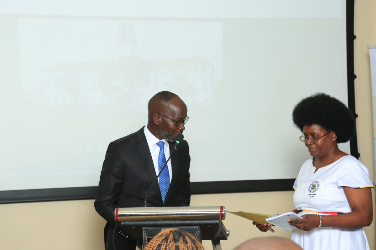 RIFMakerere's tweet photo. @GovUganda chief whip, Hon @HamsonObua invites Hon Min. @mist_science, @DrMusenero Monica to air out her remarks during the High-Level Breakfast meeting to share the Achievements of Mak-RIF. #MakResearch https://t.co/Fn31Jmjwcn