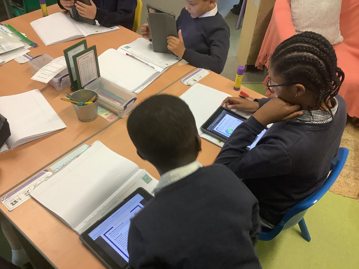 4Tcps's tweet photo. Our new writing unit for English is a non-chronological report about the human skeleton and muscular system. We spent our first lesson looking at examples of non-chronological reports to explore some of the features we would need to include. #croxtethwriting https://t.co/Nbl0SRFiJV