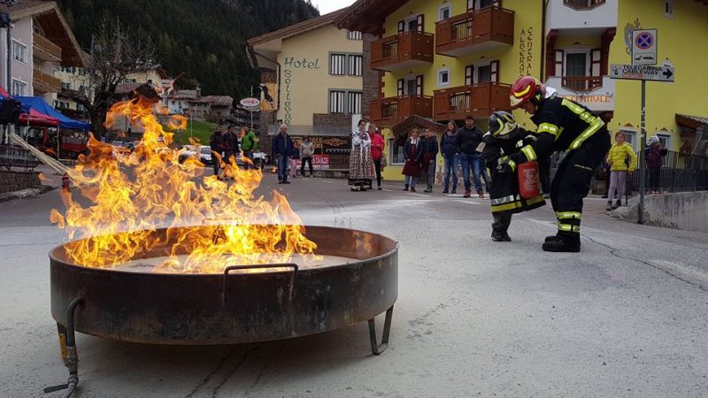 LavisioBlog's tweet photo. Sagra di S. Floriano, 3 giorni di festa a Canazei - L'Avisio Blog
https://t.co/5N5q3Avqgx https://t.co/0wjae4EXJa