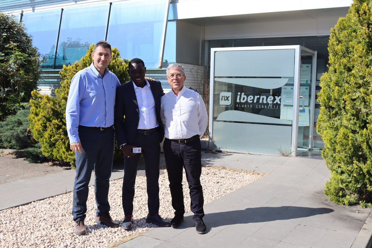 Ibernex_es's tweet photo. 🟠 Hace unos días recibimos en nuestras instalaciones a Papa Niokhor Ndiaye de la empresa DAKAR TRADING HEALTHCARE, distribuidor de #Ibernex en la zona de África occidental, con base en Senegal. https://t.co/nQbcktzbWf