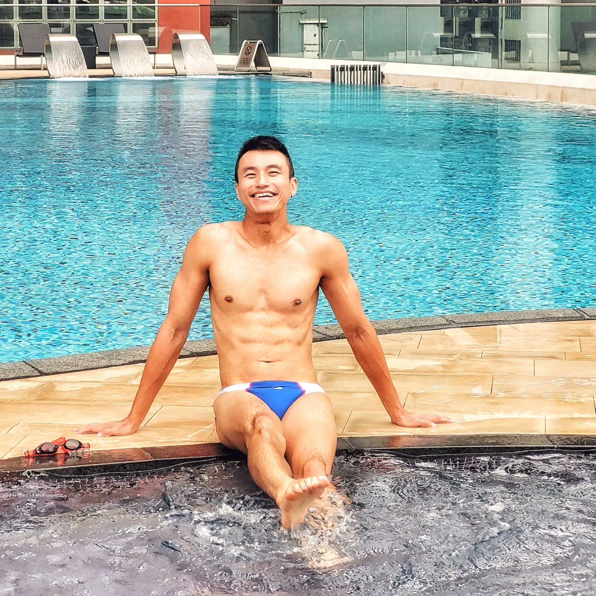 BenniPosenov's tweet photo. Summer is at the corner again!!!
夏水禮 2023 ☀
#midweekindulgence #relaxationmode #summerisaroundthecorner #夏水禮 #泳池重開 #池畔派對 #放我半天假 #太陽伯伯你去左邊 https://t.co/WkM2Szl3bS