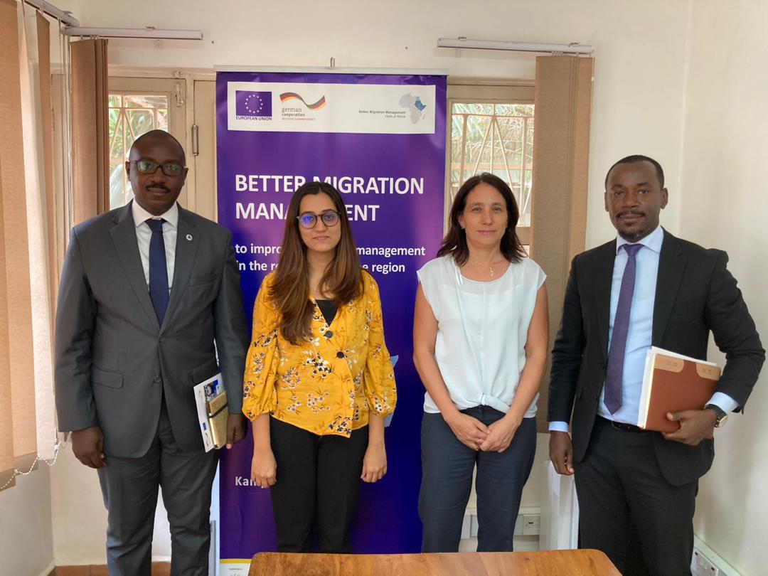 UAERAUg's tweet photo. @UAERAUg ED @oramire_stuart together with the PRO @MukundaneRonnie met with the @giz_uganda #BetterMigrationManagement team to build partnership and explore ways on how GIZ can support UAERA programs.
@Mglsd_UG https://t.co/YsPGemNouY