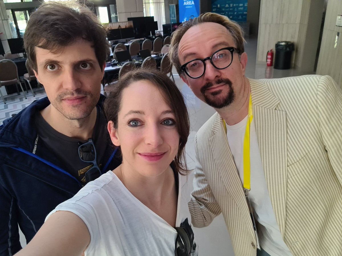 JoeyPrink's tweet image. Schönen guten Morgen.. die neue Folge #einsnull ist jetzt online.. diesmal frisch von der @RebootDevelop mit dem wunderbaren @newjorg über seine Keynote, @thelastworker und seine anderen 100 Projekte...

podcasters.spotify.com/pod/show/eins-…