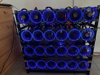 Fatzjam2017's tweet photo. there is another mining  rack. It as 13 5700XT. https://t.co/KSJOrQva7y