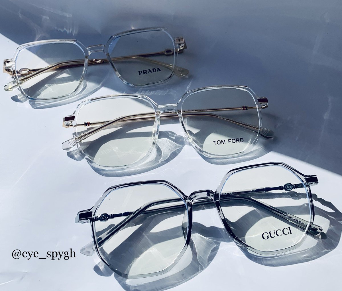 EYE_SPYgh's tweet photo. THREAD OF UNISEX OPTICAL GLASSES.

•🚨Available as seen🚨
Blue light optical glasses 
Can be used for all prescriptions
🏷¢120(pouch inclusive)
    
   •send a DM to purchase: https://t.co/ByXJj7CEee https://t.co/E4v1bthAkG