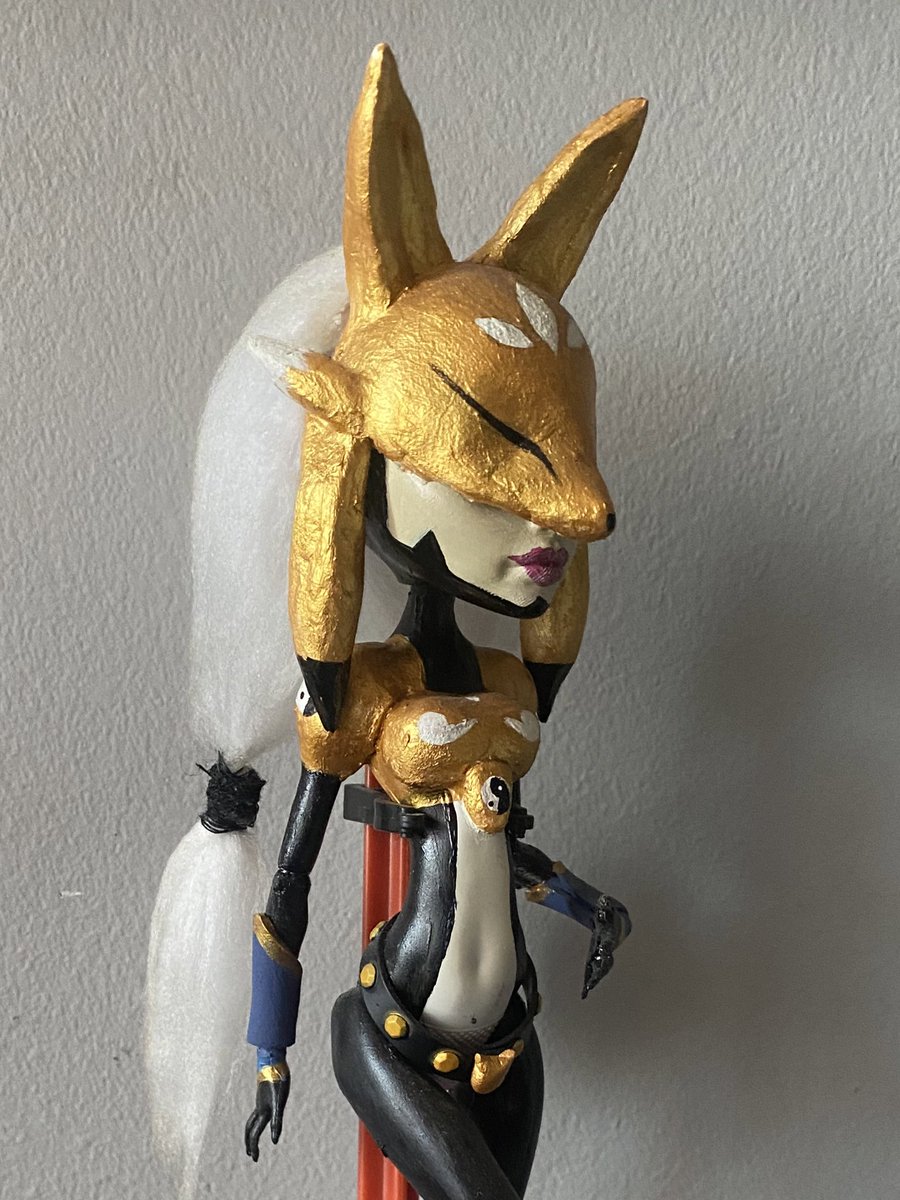 digidolls_es's tweet photo. Sigo tirando de galería para mostraros mis antiguas creaciones ✨ #Sakuyamon 🦊 Me falta tratar de hacerle su cetro, debería retomarlo pronto… 🤔
#digimon #digidolls #digimonadventure #digimonfanart #custom #repaint #デジモン #digimontamers #renamon #digimonart https://t.co/Bh67jvNtAh