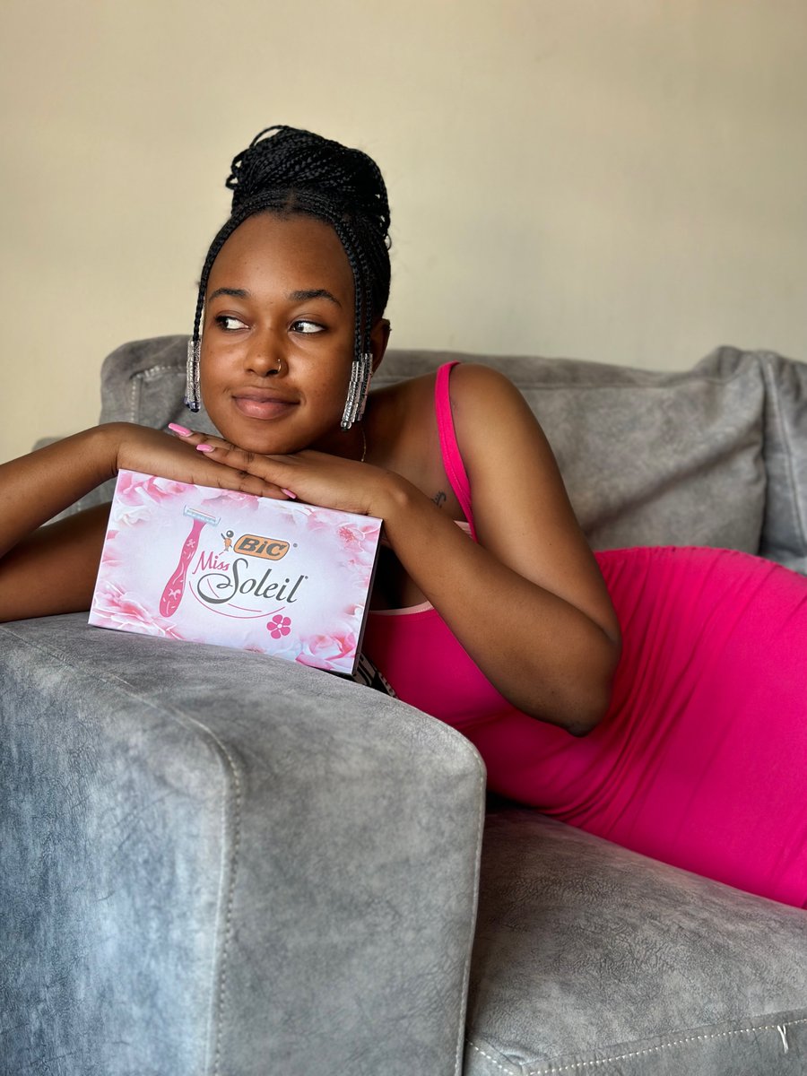 CommsMillo's tweet photo. "Pink is definitely my color ❤️" @AzziadNasenya BIC Kenya
#millocommunications #prwithpassion #bickenya #bicshavers #ichoosesmooth #ichoosemisssoleil #azziad https://t.co/TMpzlvTu4r