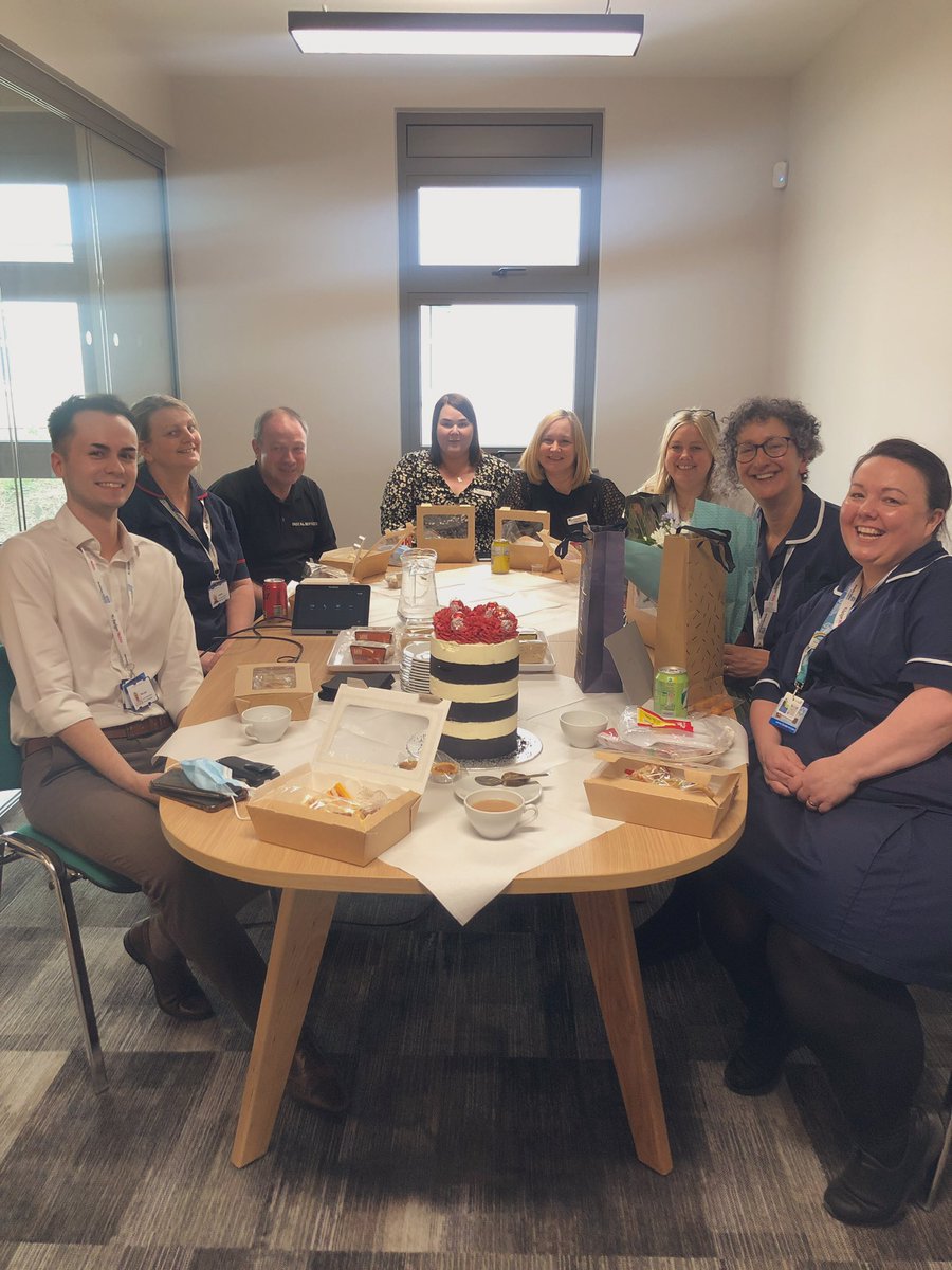 gayle thompson tweet media