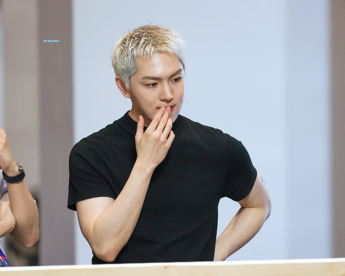 mybabybluekino tweet picture