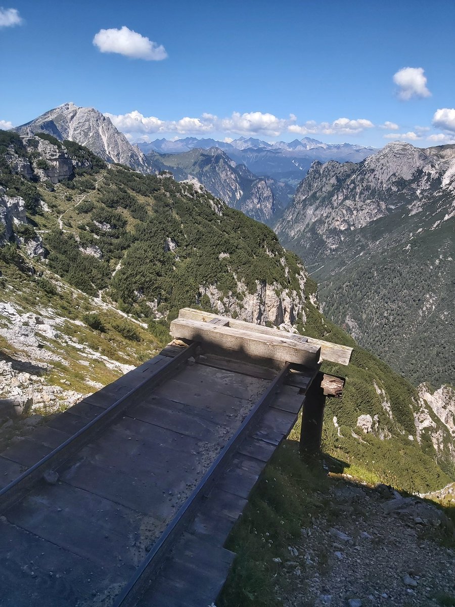 SachaVc1's tweet photo. C’est beau hein ? 
#dolomites #photograghy https://t.co/H1HHV1kmdk